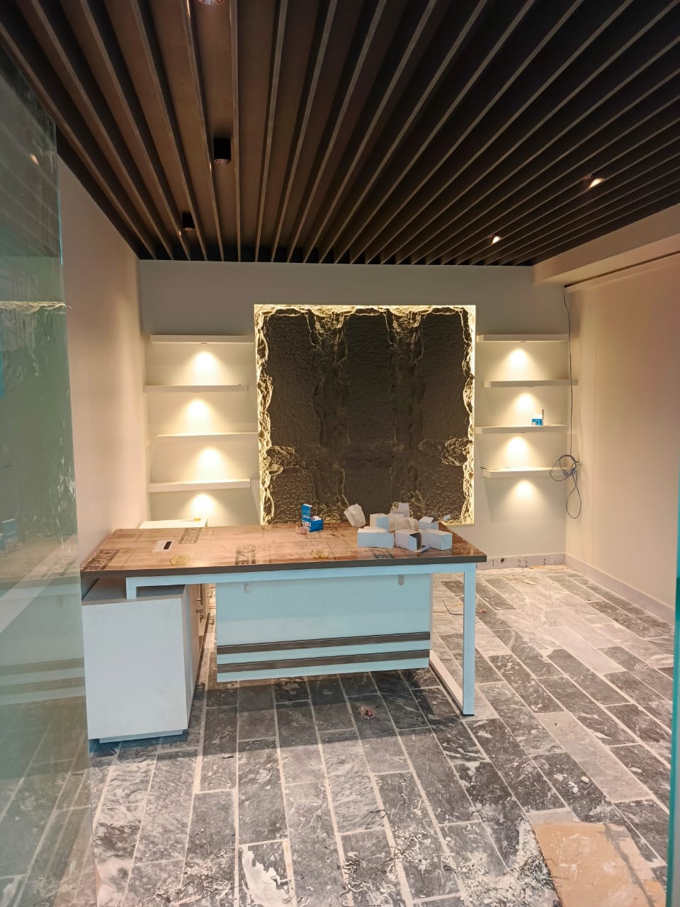 ips-backwall-wooden-paling