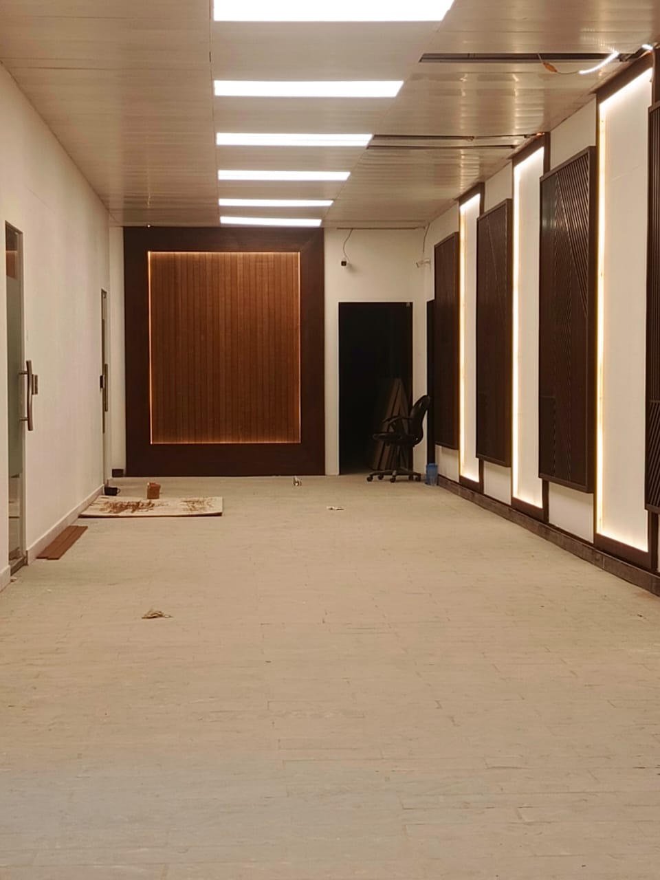 ips-collidoor-with-wooden-palling