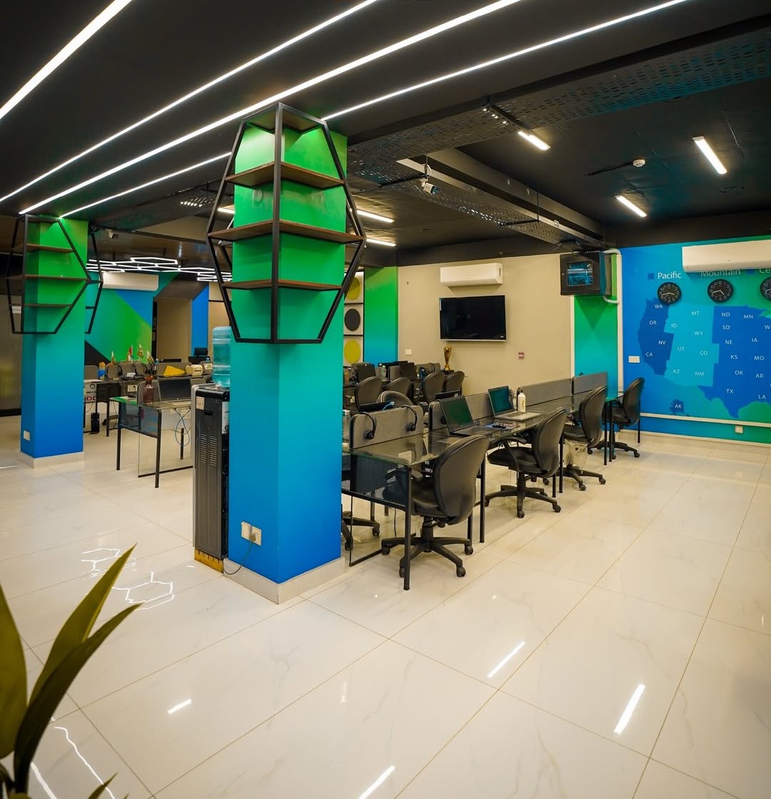 Klix-employee-work_space